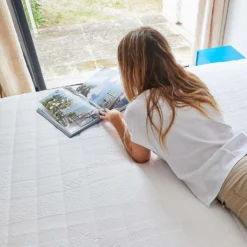 Matelas 660 Ressorts Ensachés Et Mousse 140x200cm AMY Soutien Ferme Epaisseur 21 Cm 2 Personnes Housse Moelleuse Lavable Anti Acarien Anti-Allergique 11 Matelas 660 Ressorts Ensachés Et Mousse 140x200cm AMY Soutien Ferme Epaisseur 21 Cm 2 Personnes Housse Moelleuse Lavable Anti Acarien Anti-Allergique -Sominova Soldes Boutique matelas 9035389